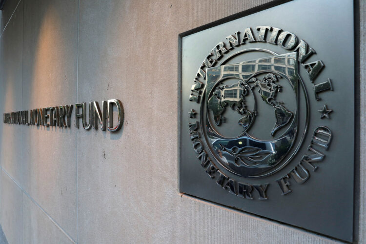 El Crecimiento Económico de México Se Reducirá, el FMI Advierte sobre Riesgos