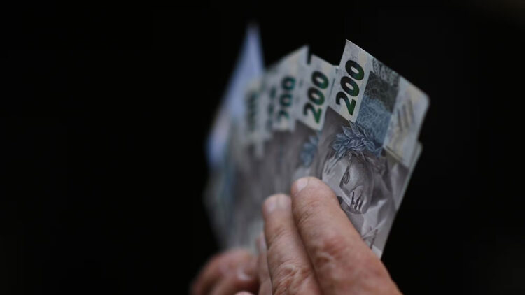 Brazil’s Central Bank Intervenes in Currency Markets Amid Economic Concerns