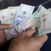 El peso colombiano lidera las pérdidas de las monedas de mercados emergentes ante preocupaciones fiscales y volatilidad en el precio del petróleo