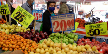 Mexican President Claudia Sheinbaum to Renew Agreement with Retailers to Curb Grocery Prices